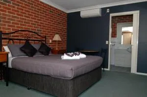 Poachers Paradise - Chiltern