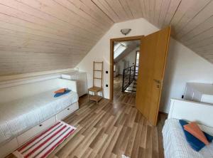 Holiday house with a swimming pool Puljane, Krka - 23038