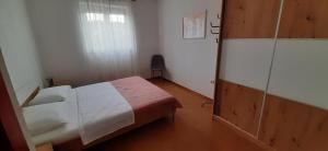 Apartments with a parking space nska, Krk - 23054