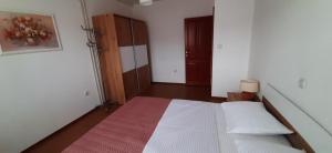 Apartments with a parking space nska, Krk - 23054