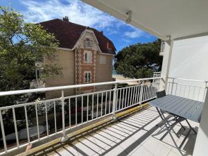 Jolie T2 à Arcachon - Parking, WiFi, Proche Plage - FR-1-374-3