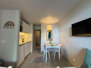 Studio cabine calme 5 pers, piscine, parking, Cannes la Bocca - FR-1-609-102