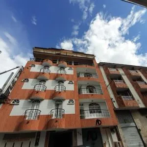 Hotel Davinci Calarca - 卡拉尔卡