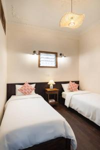 Indochine 4Bedrooms house Heart Old Quarter by SSens Homes