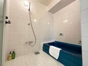 EG12 Elizabeth Garden