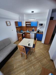 Golden Dreams Apartment