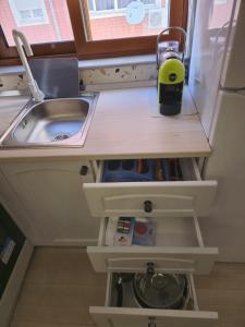 Myslym Shyri cozy lovely Central Orange Apt