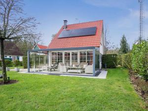 Holiday Home in Hellendoorn near Forest