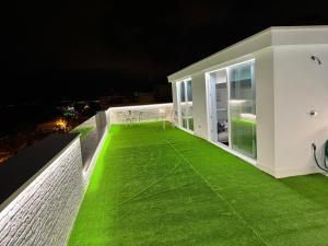 Fabulous front sea penthouse