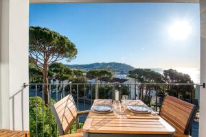 Apartamento de lujo con vistas al mar, a dos minutos de la playa