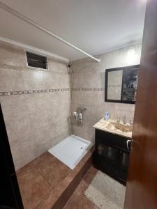 Dpto. Excelente acceso, cercano a estadio.