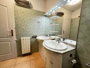 Maisons de vacances Lou Cigaloun - 3 Chambres - Jardin : photos des chambres