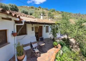 Rustic country cottage - Comares