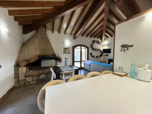 Casa 248 con ampio giardino a Calasetta img19