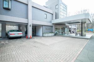 Few Days Condominium 602