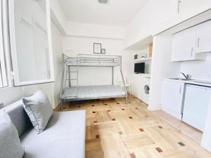 SJC7c Estudio Castellana ChamberĂ