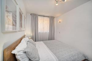 Relax apartment Split area with jacuzzi and mountain view