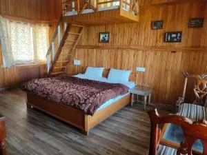 Royal Dutch Resorts and Doll Museum - Mukteswar