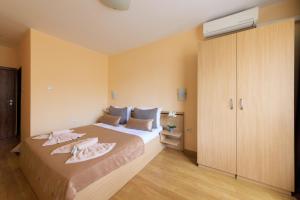 Double Room with Balcony room in Hotel Angy