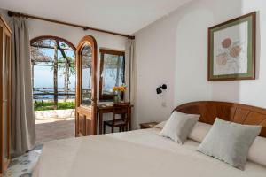 Double Room with Sea View room in Hotel Il Girasole