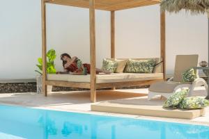 Loukas & Emma Eco Houses