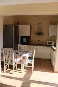 Bujtina DHULI - Peshkëpia e Poshtme