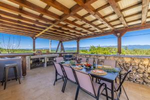 Villa BELLA VISTA with sea view