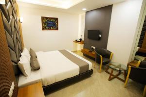 Hotel The Grand