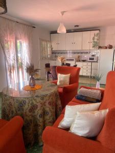 Casita Rural La Rosa de la Huerta con chimenea interior
