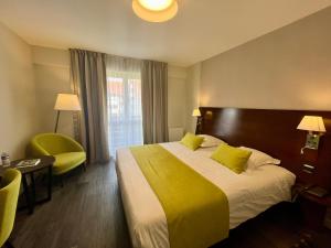 Hotels Hotel Le Menestrel : photos des chambres