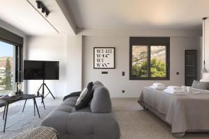 Experience Penthouse by Athens Riviera Suites