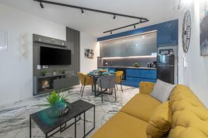 Sunset Premium Residence II & III 