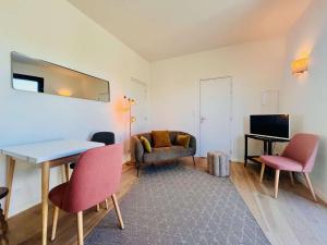 Appartements Quiberon - Maison T2 renovee avec jardin clos, proche plages & commerces, parking, WIFI - FR-1-478-285 : photos des chambres