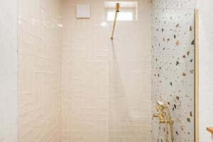 HarmoNee - Central Retreat