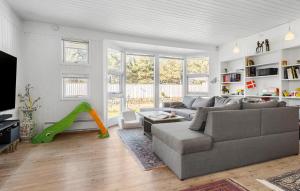 4 Bedroom Nice Home In Sjællands Odde