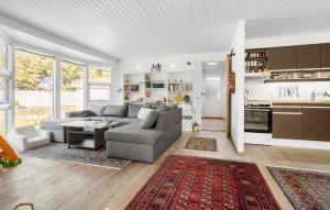 4 Bedroom Nice Home In Sjællands Odde