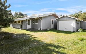 4 Bedroom Nice Home In Sjællands Odde