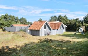 4 Bedroom Nice Home In Sjællands Odde