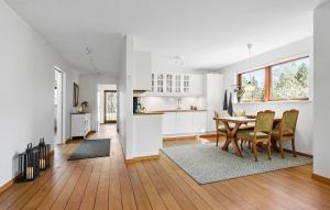 2 Bedroom Lovely Home In Ebeltoft