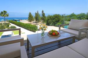 Jenny - Beachfront Apartment