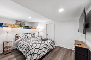 Coastal Retreat Oasis- Perfect for large groups by Deity Villas