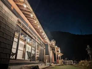 一棟貸x滝が見える半露天 自動麻雀卓 最大20名12時チェクイン後すぐにBBQ可 - Ueda