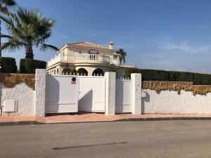 Maison type villa 4 façades 4 bedrooms