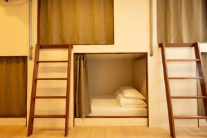 Cat Tail Pocket Inn