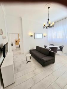 Lux Apartment near bridge 