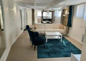 Plain-pied 80 m2 dans maison, parking privé gratuit, gare Paris Tour Eiffel et musées - 维罗夫莱