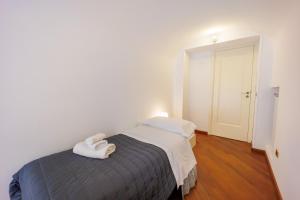 Riviera House 2 Apartment Sea View group and family By HouseinNaples