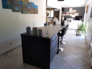 Maisons de vacances Maison avec piscine : photos des chambres