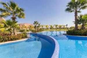 Poolside Apartments-Green View