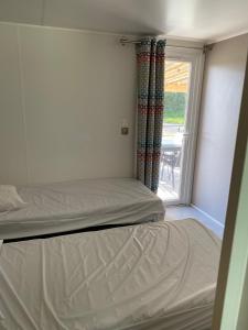 Maisons de vacances Location de vacances en campagne avec acces piscine : photos des chambres